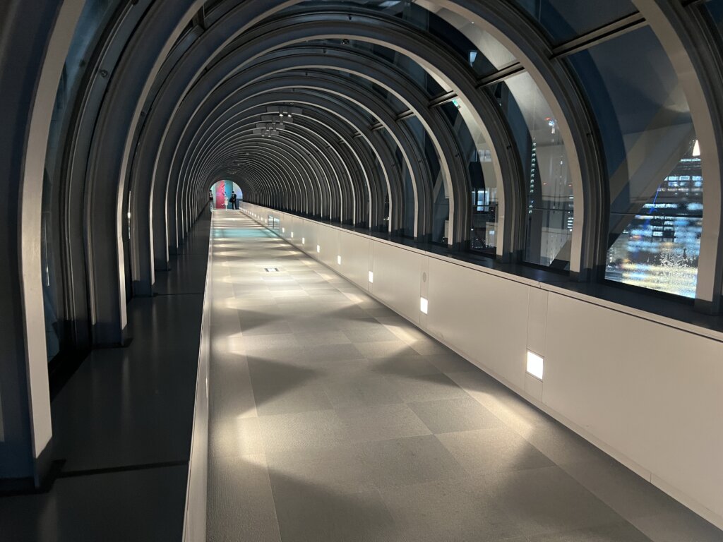 空中連接通道