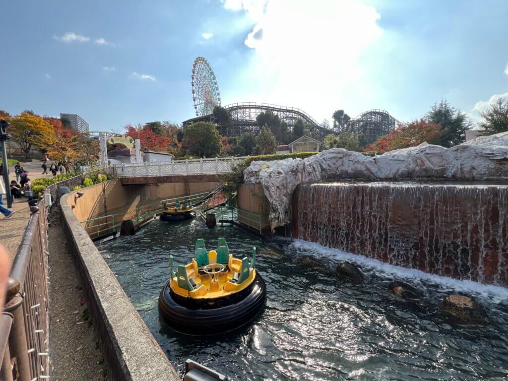 激流泛舟