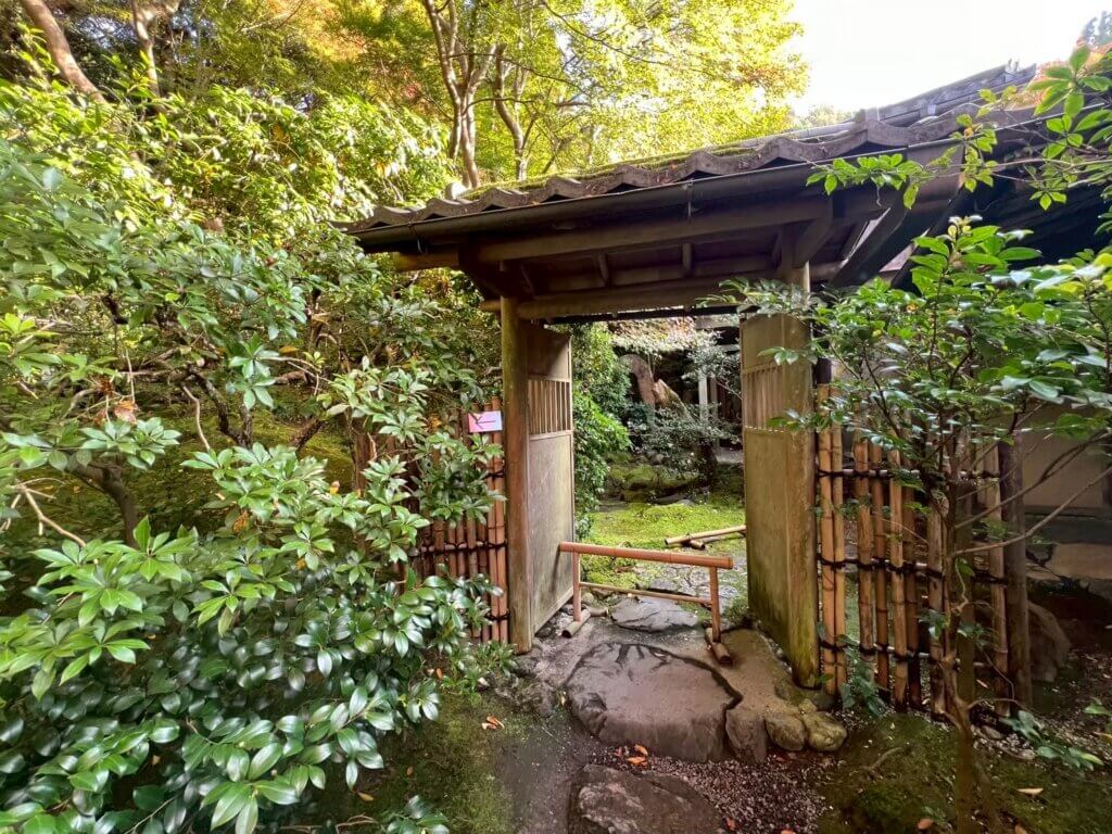 琉璃光院建築物