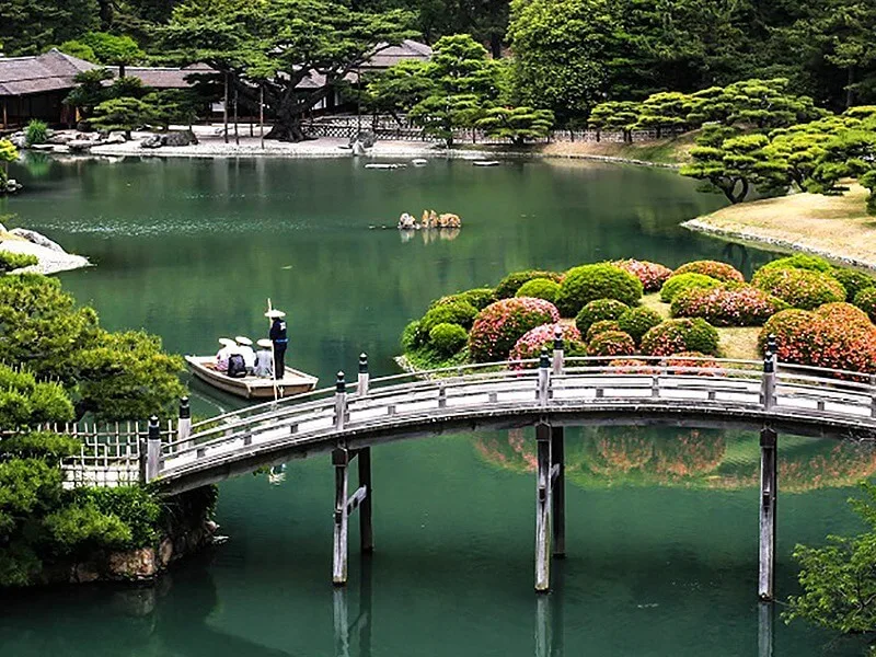 Ritsurin Garden in Takamatsu — image from Shen Deng’s official website