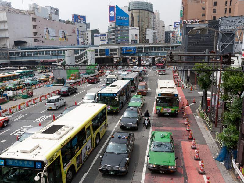 花火交通：帶小孩、帶長輩怎麼安排